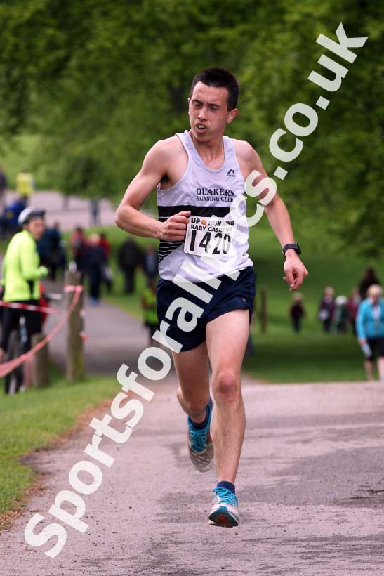 Raby Castle 10k, County Durham. Photo: David T. Hewitson/Sports for All Pics